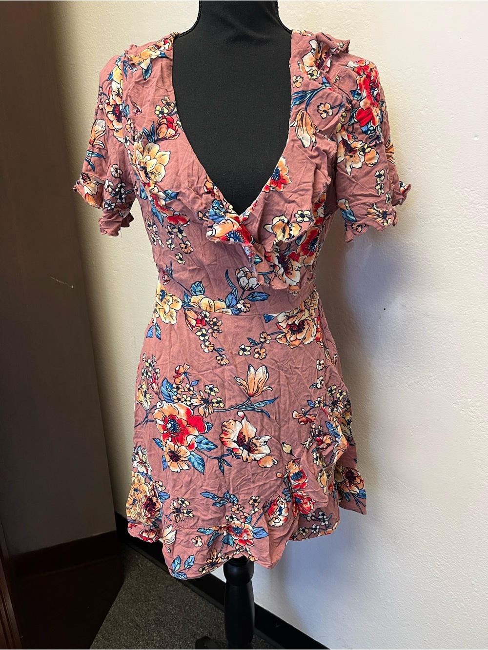 Flying Tomato Dusty Rose Floral Wrap Mini Dress - Picture 2 of 12